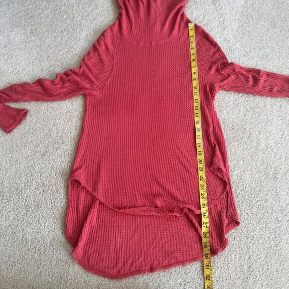 We The Free By Free People Red Waffle Knit Cowl Neck Tunic Top Womens S - Picture 8 of 9